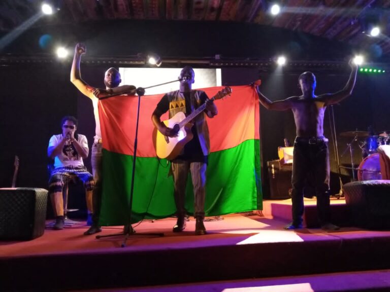 Musique : Thomy rebelote avec un autre single intitulé «Maam bayiri»