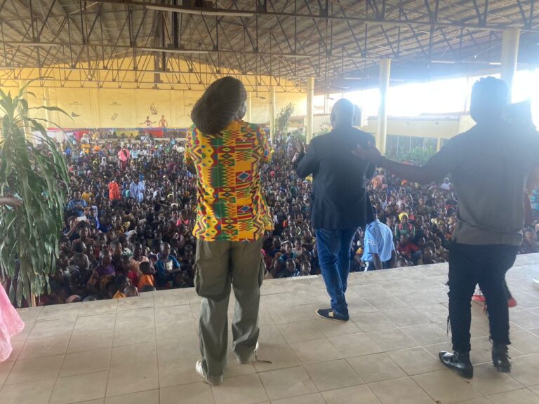 Burkina Faso : Le Bureau National des Enseignants Musiciens passe par les tout petits pour une reconquête de la stabilité