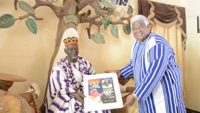 50 ans de carrière de Issouf Compaoré: l’artiste chez le Mogho Naaba avant le grand rendez-vous