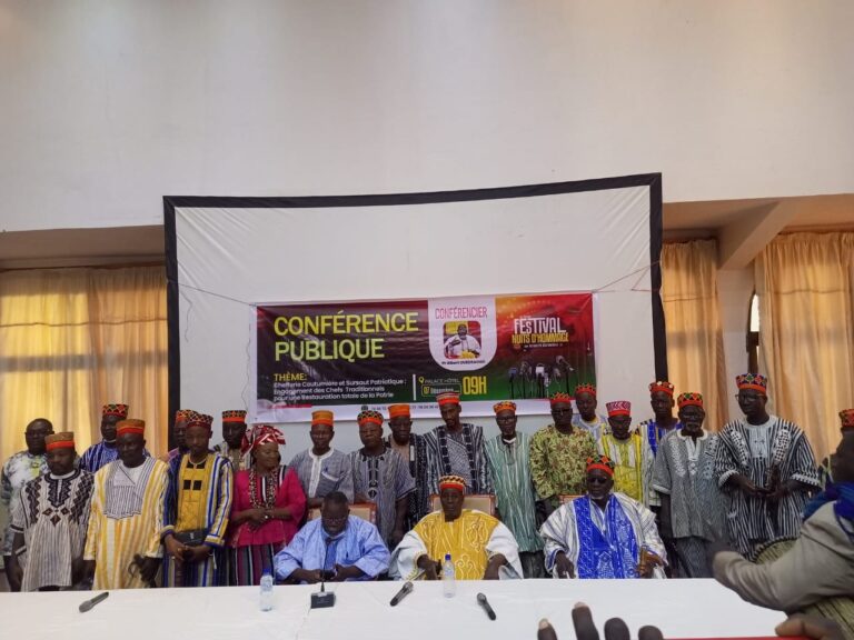 Lutte contre le terrorisme: « Le navire burkinabè tangue, mais ne sombrera jamais parce que la chefferie est là » (Pr Albert Ouédraogo)