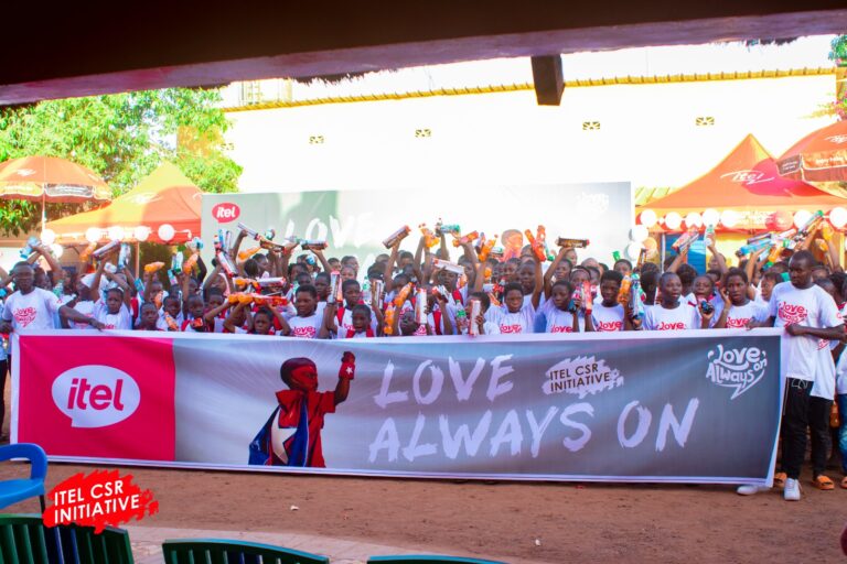 OUAGADOUGOU: ITEL plonge les pensionnaires de AMPO dans la joie de Noël