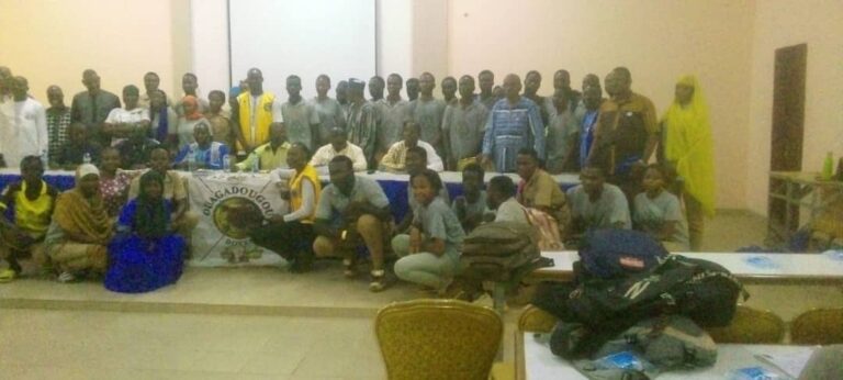 Café littéraire: Moumouni Kantoutibe explique son œuvre « A qui la faute ? »