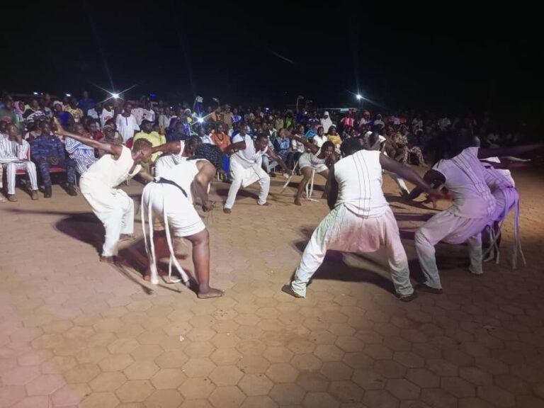 Tournée des Ensembles Artistiques Nationaux : l&rsquo;étape du Centre-Ouest close en grande pompe à Koudougou