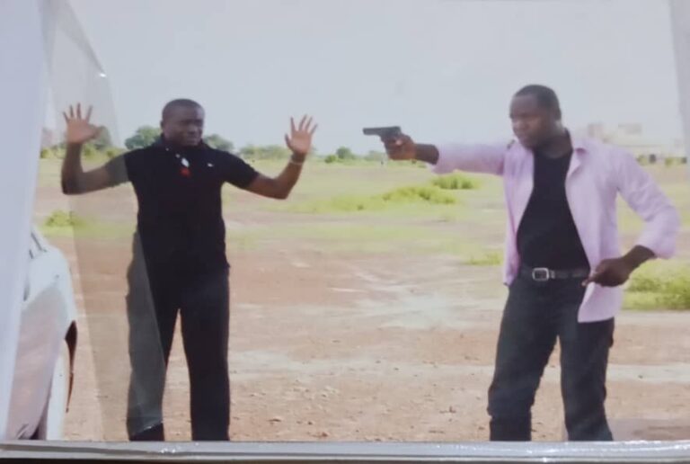 Moussa Moses Diabouga : Comédien, Mannequin et Promoteur de Culture