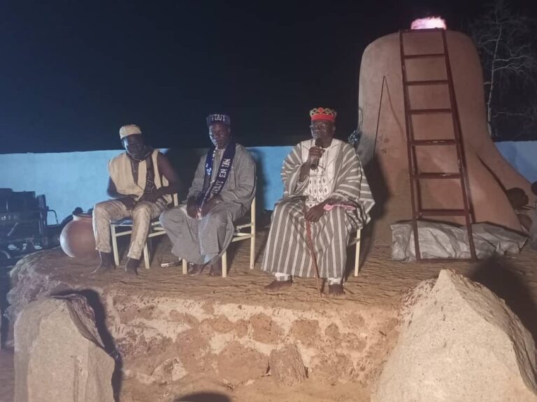 Tenkodogo : les forgerons d’Afrique célèbrent leurs savoirs au royaume de Zoungrantenga
