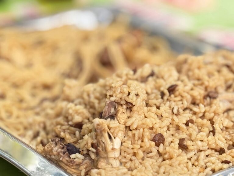 À la découverte du riz soumbala, trésor culinaire du Faso