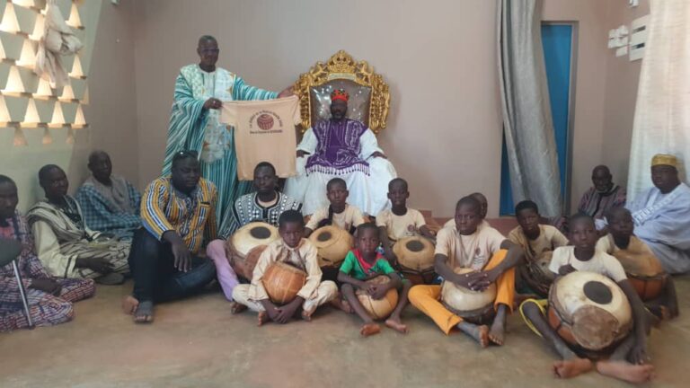 Transmettre l&rsquo;identité africaine aux jeunes et aux enfants : un enjeu culturel et éducatif majeur