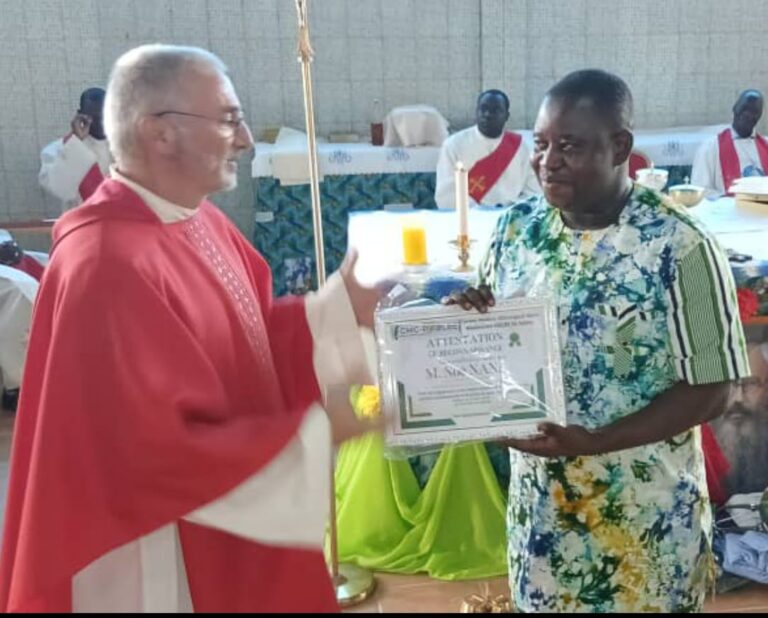 Clôture des journées portes ouvertes du Centre Médico-Chirurgical Saint Maximilien de Sabou : le parrain Noé Nana aux côtés de la communauté