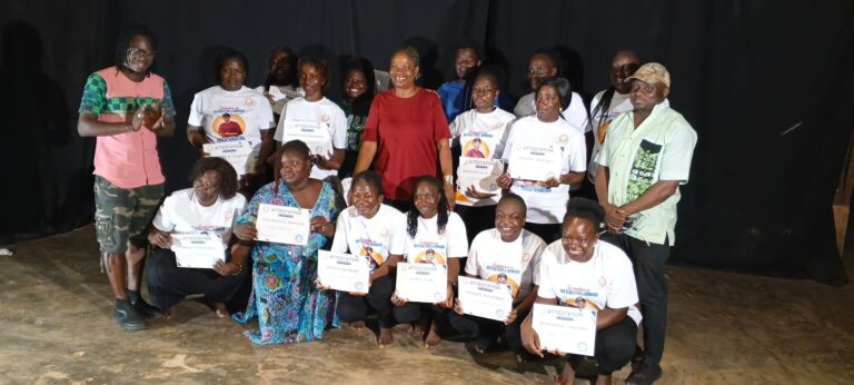 Ouagadougou : Philo Nanema initie des jeunes femmes au jeu d’acteur et à l’humour