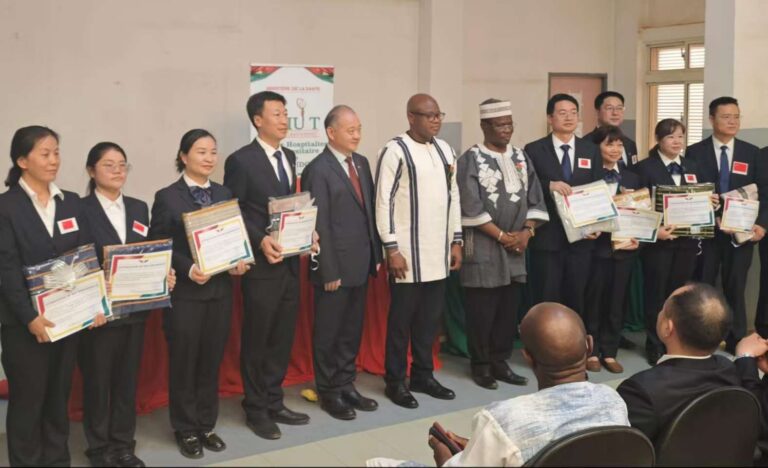 Coopération sanitaire sino-burkinabè : une amitié renforcée par la solidarité et les échanges humains