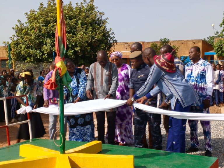 Inauguration d’un carré d’armes à l’École Les Petits Futés de Saint-Antoine : une célébration du civisme, de la discipline et du patriotisme