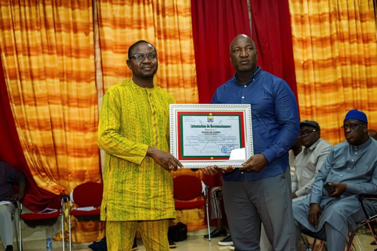 IPDC : Larba Sahib BAGUIAN, un artisan de la cohésion sociale et du développement communautaire honoré à Ouagadougou
