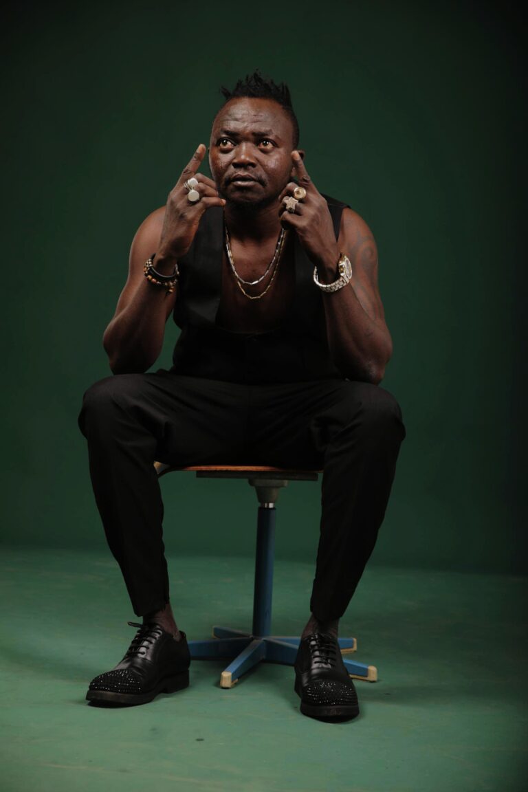 Issouf Design : la voix d&rsquo;une musique engagée au service des valeurs burkinabè