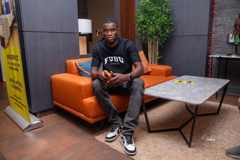 Zizou iPhone : de « Jeune la Mercedes » au succès dans la téléphonie à Ouagadougou