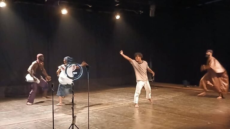 « Entre 2 mondes » : Kroukpé Landry Affri explore l’identité et les valeurs culturelles à travers la danse